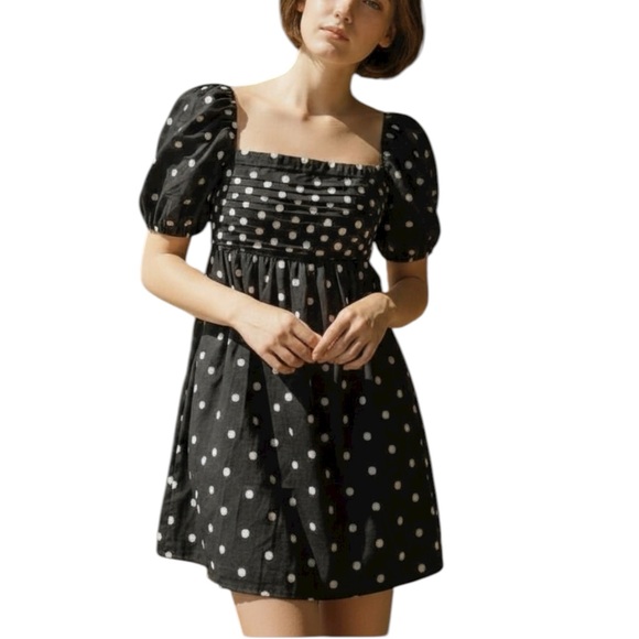 NWOT Abercrombie & Fitch Emerson Black & White Polka Dot Mini Dress - Large - Picture 1 of 10
